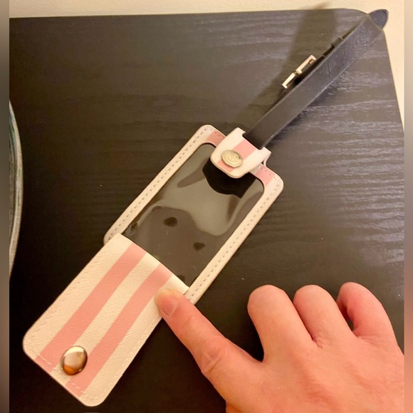 Victoria’s Secret Passport Holder and Luggage Tag Set - Picture 10 of 11